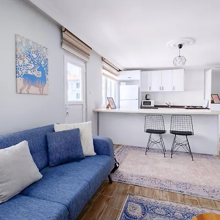 Modern Balcony Flat 10 Minutes To Ueskuedar Seafro Appartement