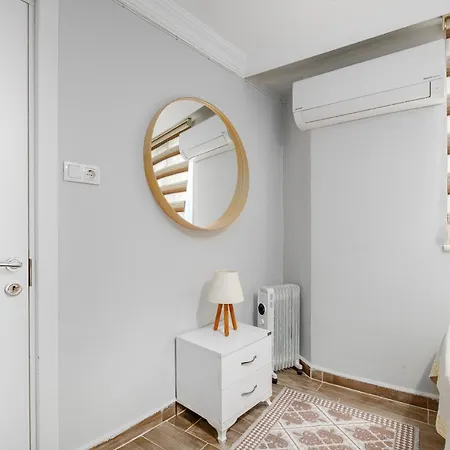 Apartment Modern Balcony Flat 10 Minutes To Ueskuedar Seafro *