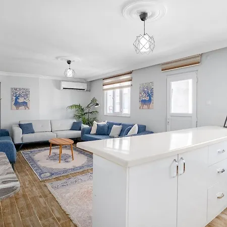 Modern Balcony Flat 10 Minutes To Ueskuedar Seafro Apartment *